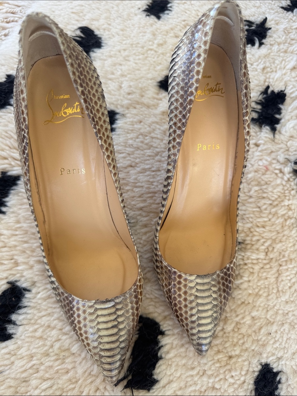 Christian Louboutin Beige Snakeskin Pointed Toe Pumps 8.5 US 39.5 EU